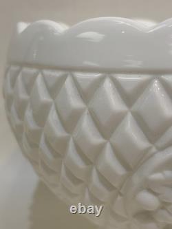 Vintage Heavy Indiana Company White Milk Glass 7.5x5.5