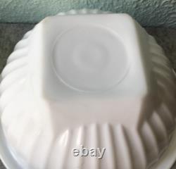 Vintage Hocking Vitrock Bright White Milk Glass Ribbed Mixing Nesting Bowls 3