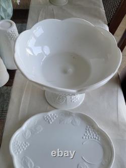 Vintage Indiana Milk Glass Harvest Grape 22 Piece Collection
