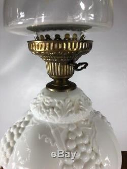 Vintage Large White Milk Glass Raised Grape & Leaves Pattern Gwtw Lamp