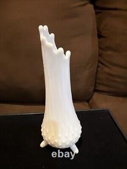 Vintage Mid Century L E Smith Milk Glass 3 Toed Swung Vase Hobnail