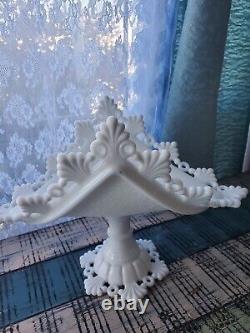 Vintage Milk Glass Westmoreland Rings &Petals Pattern Banana Boat RARE