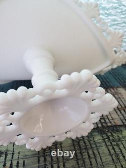 Vintage Milk Glass Westmoreland Rings &Petals Pattern Banana Boat RARE