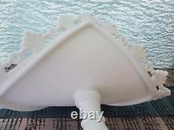 Vintage Milk Glass Westmoreland Rings &Petals Pattern Banana Boat RARE