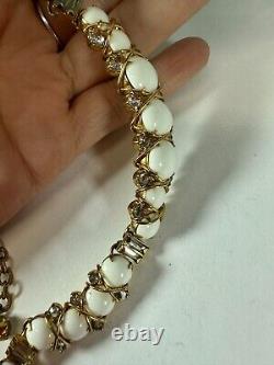 Vintage Necklace Hattie Carnegie White Milk Glass Cabochon Wire Clip On Earrings