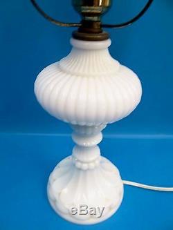 Vintage Old White Milk Glass Electric Table Lamp Light Lighting Scalloped Globe