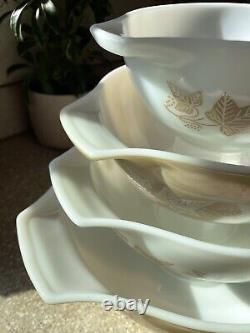 Vintage PYREX 4 Piece Sandalwood Ivy Leaf Nesting Cinderella Mixing Bowl Set