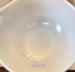 Vintage PYREX 4 Piece Sandalwood Ivy Leaf Nesting Cinderella Mixing Bowl Set