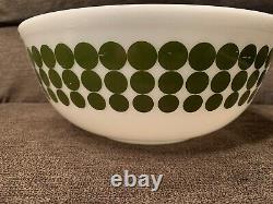 Vintage PYREX #404, 4qt Mixing/Nesting Bowl Green Polka Dot Design USA Made