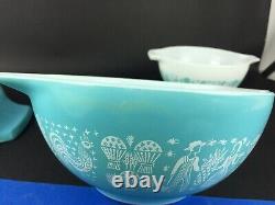 Vintage PYREX Amish Butterprint Cinderella Mixing Bowls Set of 4 Turquoise White