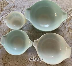 Vintage Pyrex 4 Peice Nesting Set In Turquoise Amish Butterprint Cinderella