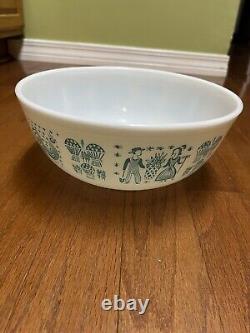 Vintage Pyrex 4-Qt. Amish Butterprint #404 Mixing Bowl-Turquoise & White