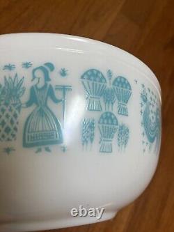 Vintage Pyrex 4-Qt. Amish Butterprint #404 Mixing Bowl-Turquoise & White