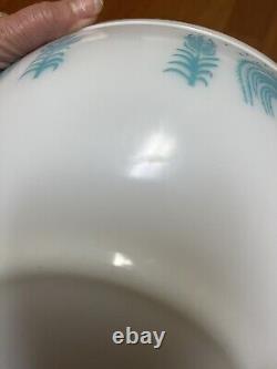 Vintage Pyrex 4-Qt. Amish Butterprint #404 Mixing Bowl-Turquoise & White