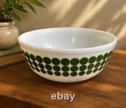 Vintage Pyrex 404 Green Dot (Green Dots) Bowl 4 Quart White Milk Glass USA
