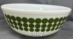 Vintage Pyrex 404 Green Dot (Green Dots) Bowl 4 Quart White Milk Glass USA