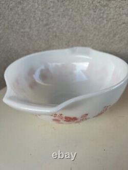 Vintage Pyrex 443 mixing bowl pink Gooseberry print white milk glass 2.5 qt