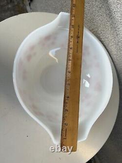 Vintage Pyrex 443 mixing bowl pink Gooseberry print white milk glass 2.5 qt