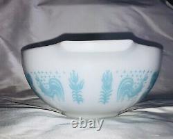 Vintage Pyrex AMISH BUTTERPRINT Cinderella 3 Bowl Set Turquoise & White EUC