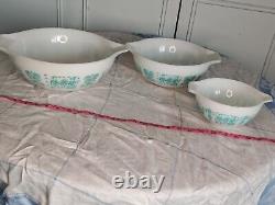 Vintage Pyrex Amish Butter Print Cinderella Bowls-Set of 3 444, 443 & 111