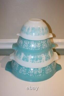 Vintage Pyrex Amish Butterprint Cinderella Mixing Bowls Turquoise/White Set of 4