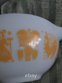 Vintage Pyrex Amish Butterprint Cinderella Orange Pumpkin? Gold 443 2 1/2 qt