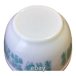 Vintage Pyrex Amish Butterprint, Set of 4 Mixing Bowls Blue/White Pristine