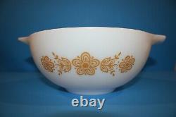 Vintage Pyrex BUTTERFLY GOLD Cinderella 4 Bowl Set Butterscotch & White