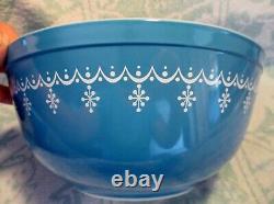Vintage Pyrex Blue Garland Set of 3 Mixing Bowls in Very Good to Excellent Cond