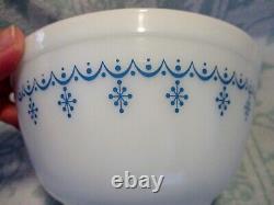 Vintage Pyrex Blue Garland Set of 3 Mixing Bowls in Very Good to Excellent Cond