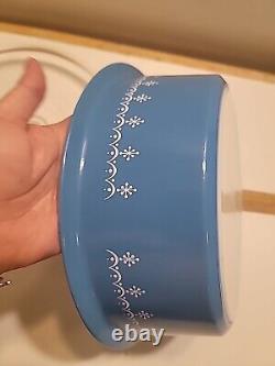 Vintage Pyrex Blue Snowflake Garland 664 Big Bertha 4 Qt With LID