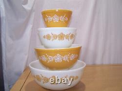 Vintage Pyrex Butterfly Gold Mixing Nesting Bowls Mint Condition