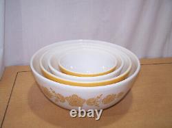 Vintage Pyrex Butterfly Gold Mixing Nesting Bowls Mint Condition