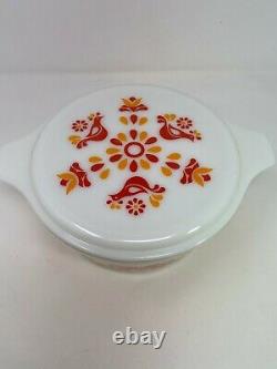 Vintage Pyrex Casserole Friendship Bowl White Lid 2.5 Quart Red Birds 475-B