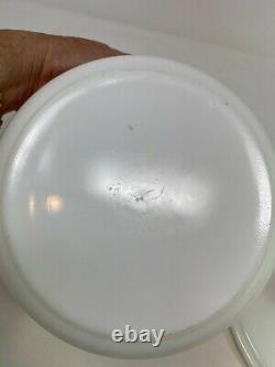 Vintage Pyrex Casserole Friendship Bowl White Lid 2.5 Quart Red Birds 475-B