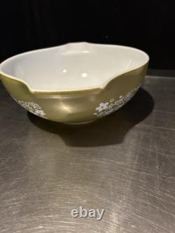 Vintage Pyrex Cinderella Nesting Mixing Bowl Green White Daisy Retro Set Of 4