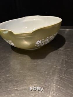 Vintage Pyrex Cinderella Nesting Mixing Bowl Green White Daisy Retro Set Of 4
