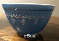 Vintage Pyrex Garland-Snowflake Mixing BowlsSet of 4401-404 1 1/2 Pt 4 Qt