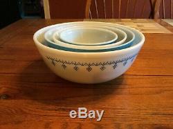 Vintage Pyrex Garland/snowflake Mixing Bowls, Complete Set Of 4 Euc