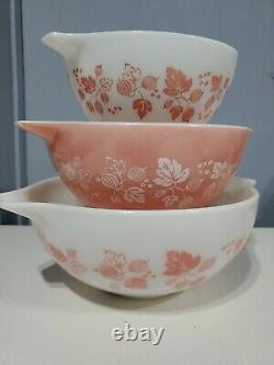 Vintage Pyrex Gooseberry Pink White Cinderella Nesting Bowl Set of 3 441 442 443