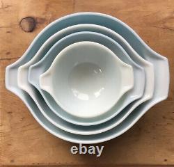 Vintage Pyrex Mixing Bowls Snowflake Garland, set of 4, blue and white