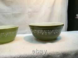 Vintage Pyrex Nesting Mixing Bowl set of 3 Green Crazy Daisy, Spring Blossom