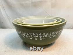 Vintage Pyrex Nesting Mixing Bowl set of 3 Green Crazy Daisy, Spring Blossom