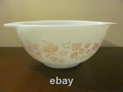 Vintage Pyrex Pink And White Gooseberry Cinderella Bowl Set