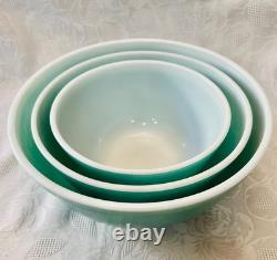 Vintage Pyrex Robin Egg Blue Turquoise Mixing Bowls 402, 403, 404, Very Good