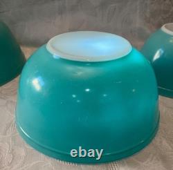Vintage Pyrex Robin Egg Blue Turquoise Mixing Bowls 402, 403, 404, Very Good