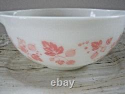 Vintage Pyrex Set Of 4 Gooseberry Pink & White Cinderella Nesting Mixing Bowls