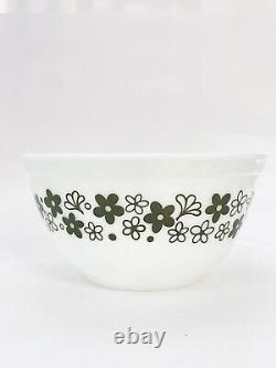 Vintage Pyrex Spring Blossom CRAZY DAISY Green 3-Piece Mixing Bowls EUC