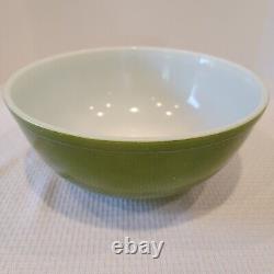 Vintage Pyrex Verde Green Nesting Mixing Bowl Set 4 bowl set