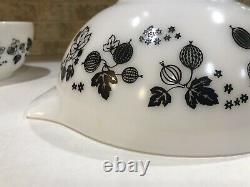 Vintage Pyrex Yellow, Black & White Gooseberry 4 pc Cinderella Nesting Bowl Set